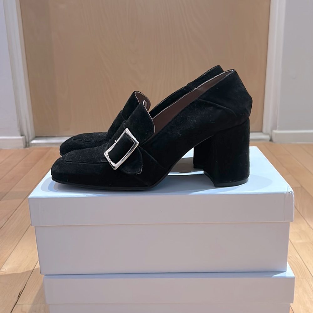 Barneys High-heeled loafers